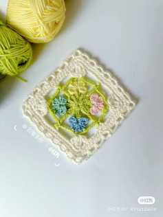 Japanese Crochet Granny Square Chart with Floral Motif and Lace Border Pattern