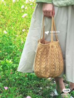 Japanese Crochet Pattern for Beige Mesh Tote Bag with Detailed Charts and Instructions