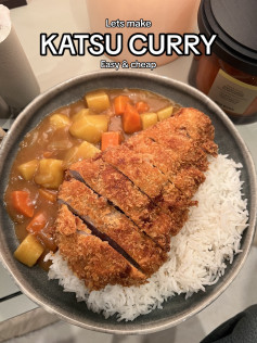 Lets make KATSU CURRY: Easy & cheap Japanese curry with crispy pork cutlet, potatoes, carrots, and onions over rice