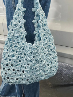Light Blue Granny Flower Crochet Tote Bag Pattern and Tutorial