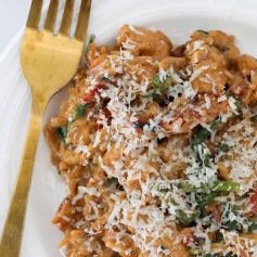 Marry Me Chicken Risoni: Creamy One-Pan Pasta with Spinach and Parmesan