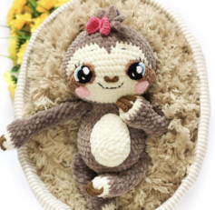 Мастер-класс по вязанию крючком плюшевого ленивца от Оли Усольцевой