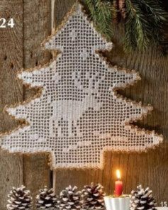 Modèle 24 Sapin avec cerf: Crochet Christmas Tree with Deer Pattern Chart