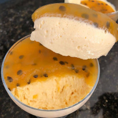 Mousse de Maracujá com Geleia Caseira - Sobremesa Deliciosa e Fácil