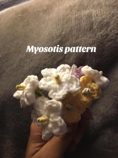 Myosotis Crochet Flower Pattern Tutorial