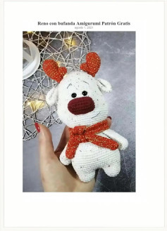 Patrón Amigurumi Reno Navideño con Bufanda Gratis