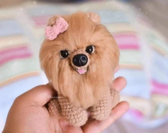Patrón de Amigurumi Pomerania: Instrucciones detalladas para tejer perro esponjoso con moño rosa