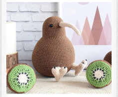Patrón de Crochet para Amigurumi Pájaro Kiwi: Guía Paso a Paso con Materiales y Abreviaturas