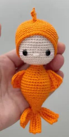 Patrón de ganchillo para Amigurumi: Ted, el pez dorado naranja con instrucciones detalladas