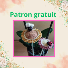 Patron gratuit : Fleur de jardin et coccinelle en crochet