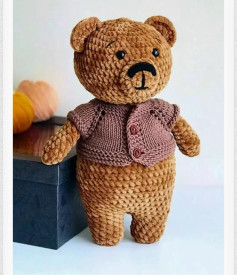 Patrón libre de osito de peluche Amigurumi con jersey