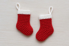 Patrón: Mini Calcetines Colgantes de Crochet (5 cm)