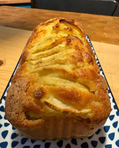 Plum-cake Unico: Ricetta dolce con due impasti, mele e limone