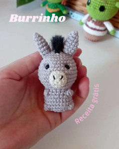 Receita grátis de Burro Amigurumi (Burrinho) estilo Shrek, com guia passo a passo e lista materiais