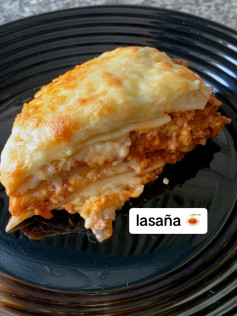 Receta de Lasaña Casera: Preparación del Relleno de Carne y Verduras