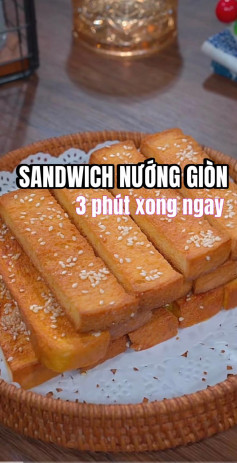 Sandwich nướng giòn nhanh chóng với trứng và mè trắng