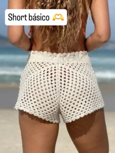 Short básico de crochet estilo verano con patrón gráfico