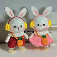 Sơ đồ móc len búp bê thỏ cầm cà rốt dễ thương