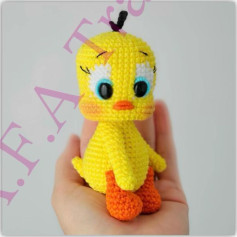 Sơ đồ móc len búp bê Tweety màu vàng
