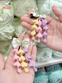 Step-by-step Crochet Tutorial for Hanging Flower Hair Clips