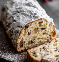 Stollen de Navidad Alemán Tradicional y Aromático con Pasas, Frutas Confitadas y Ron