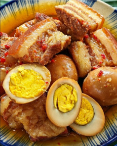Thịt Kho Trứng Đậm Đà Chuẩn Vị Mềm Béo Thấm Đều Ăn Là Mê