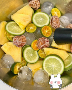 Trà chanh đá dứa muối: Công thức làm nước uống giải nhiệt với chanh, dứa, me khô và trà