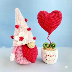 Valentine's Day Gnome and Heart Planter Crochet Pattern Tutorial