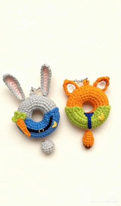 Zootopia Judy and Nick Donut Keychain Crochet Pattern