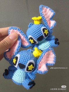 Amigurumi Stitch Pattern: Blue Doll with Star Eyes and Pink Ears - Russian Crochet Chart