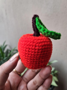 Crochet Apple Pattern: Cute, Quick & Beginner Friendly Amigurumi Tutorial
