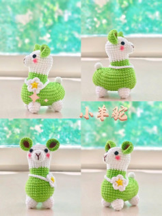 Cute Green Crochet Llama Amigurumi Pattern with Susan Yarn