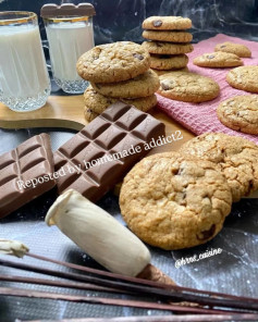 Dreamy Chocolate Chip Oatmeal Cookies with Pecans and Dairy Milk Chocolate