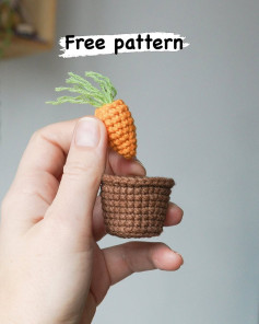 Free Amigurumi Pattern: Mini Crochet Carrot in Pot with Green Leaves