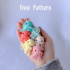 Free Crochet Pattern: Cute Mini Jellyfish Plushies Made with Velvet Yarn and Loop Stitch