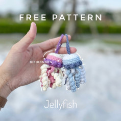 Free Crochet Pattern Series Part 2: Cute Mini Jellyfish Amigurumi Keychains
