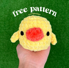 Mello the Chick Free Crochet Pattern - Cute Yellow Amigurumi with Orange Beak